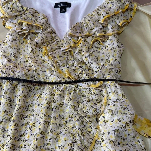 Floral Ruffle Wrap Dress size 10 - Picture 3 of 6